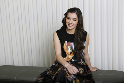 Hailee Steinfeld Poster 2350898