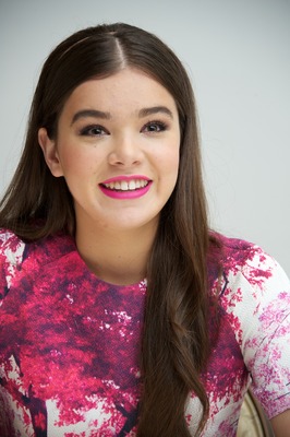 Hailee Steinfeld Poster 2429538