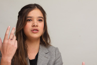 Hailee Steinfeld Poster 2443027