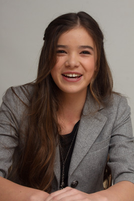 Hailee Steinfeld Poster 2443050