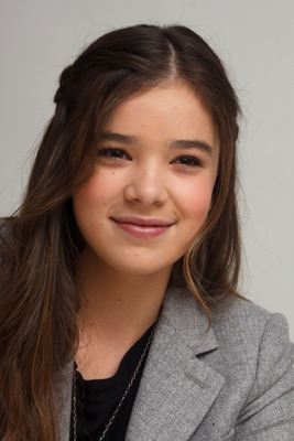 Hailee Steinfeld Poster 2443053