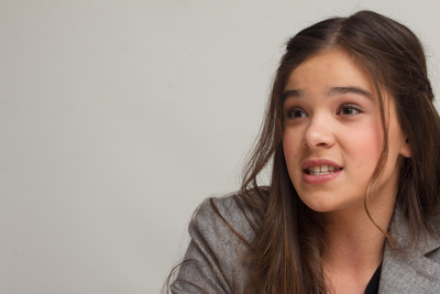 Hailee Steinfeld Poster 2443084