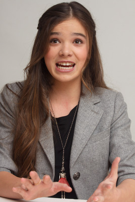 Hailee Steinfeld Poster 2443104