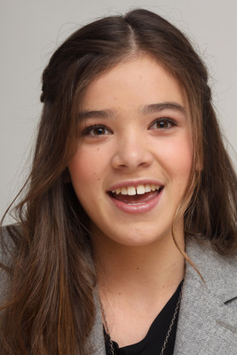 Hailee Steinfeld Poster 2443126