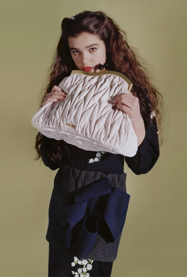 Hailee Steinfeld Poster 2479379