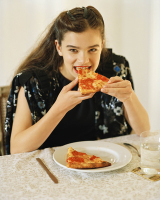 Hailee Steinfeld Poster 2479385