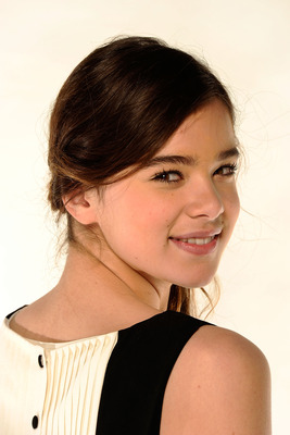 Hailee Steinfeld Poster 2524154