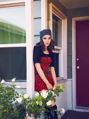 Hailee Steinfeld Poster 2524155