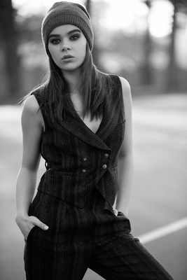 Hailee Steinfeld Poster 2634787