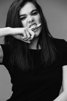 Hailee Steinfeld Poster 2634788