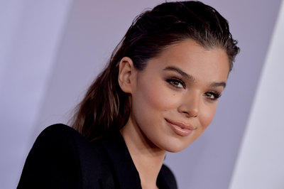 Hailee Steinfeld Poster 2843951