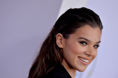 Hailee Steinfeld Poster 2843957
