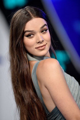 Hailee Steinfeld Poster 2903681