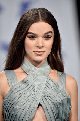 Hailee Steinfeld Poster 2903741