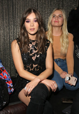 Hailee Steinfeld Poster 2903756