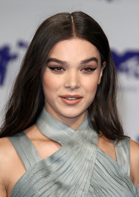 Hailee Steinfeld Poster 2903760