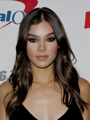 Hailee Steinfeld Poster 2903823