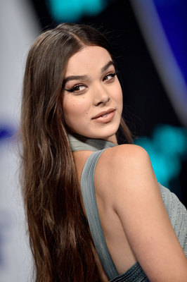 Hailee Steinfeld Poster 2903843