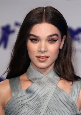 Hailee Steinfeld Poster 2903976