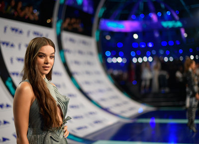 Hailee Steinfeld Poster 2904050
