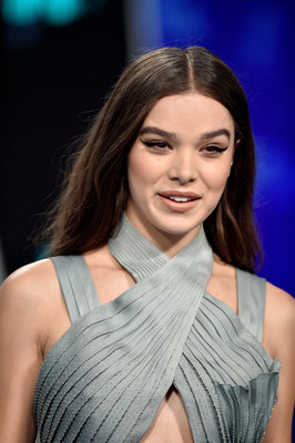 Hailee Steinfeld Poster 2904064