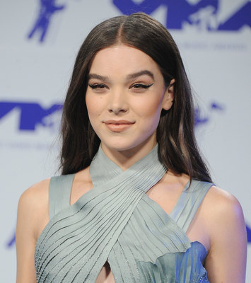 Hailee Steinfeld Poster 2904095
