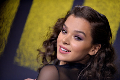 Hailee Steinfeld Poster 2939873