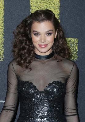 Hailee Steinfeld Poster 2939902