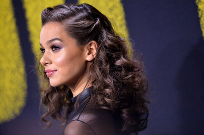 Hailee Steinfeld Poster 2940086