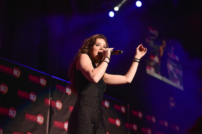 Hailee Steinfeld Poster 2940096