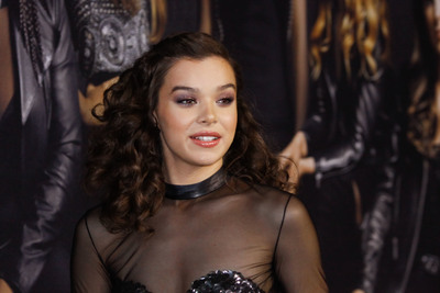 Hailee Steinfeld Poster 2940257