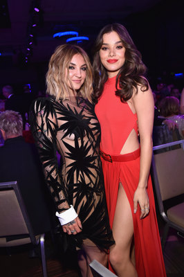 Hailee Steinfeld Poster 2990383