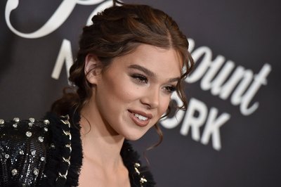 Hailee Steinfeld Poster 2990422