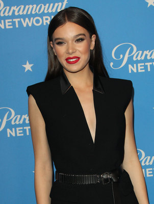 Hailee Steinfeld Poster 2990474