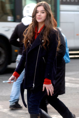 Hailee Steinfeld Poster 2990508