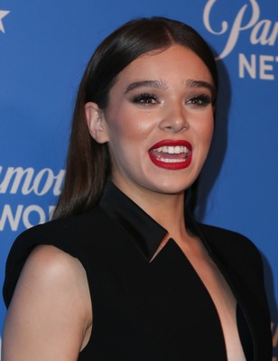 Hailee Steinfeld Poster 2990526