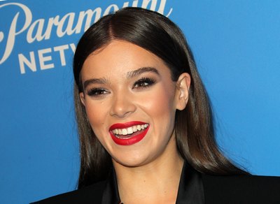 Hailee Steinfeld Poster 2990527