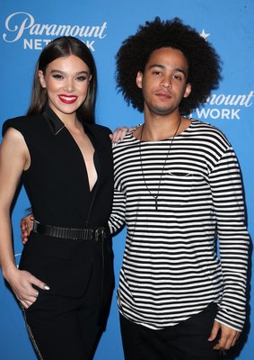 Hailee Steinfeld Poster 2990559