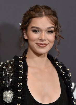 Hailee Steinfeld Poster 2990637