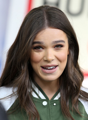 Hailee Steinfeld Poster 3207537