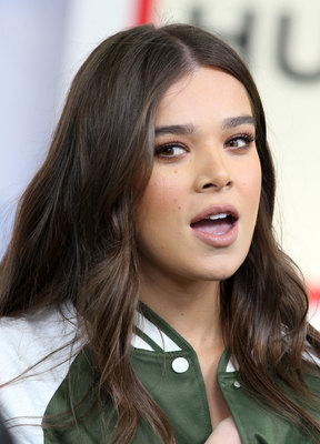 Hailee Steinfeld Poster 3207564
