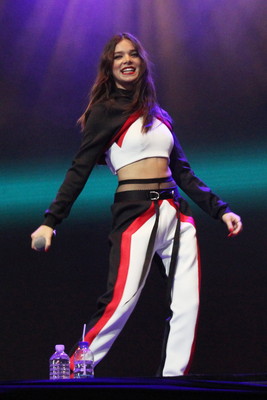 Hailee Steinfeld Poster 3310323