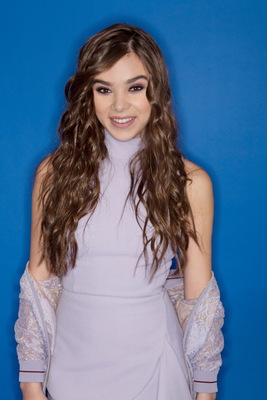 Hailee Steinfeld Poster 3660862