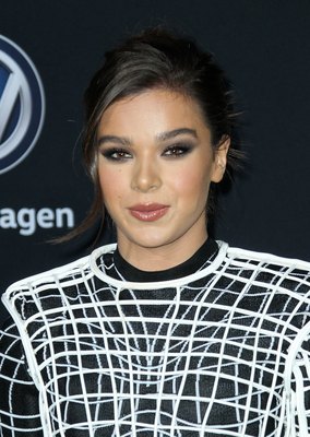 Hailee Steinfeld Poster 3729367