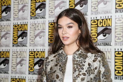 Hailee Steinfeld Poster 3729377