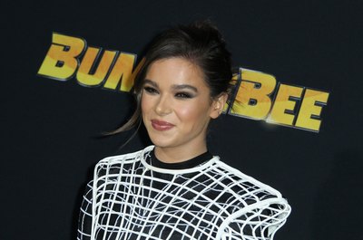 Hailee Steinfeld Poster 3729431