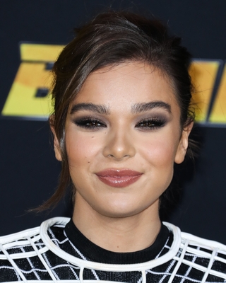 Hailee Steinfeld Poster 3729434