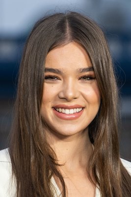 Hailee Steinfeld Poster 3729439