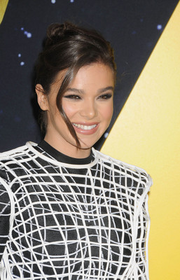 Hailee Steinfeld Poster 3729518
