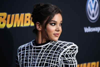 Hailee Steinfeld Poster 3729539